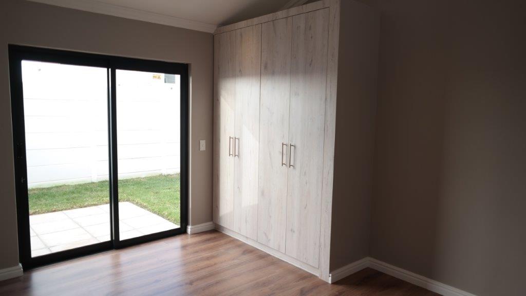 All bedrooms with MES